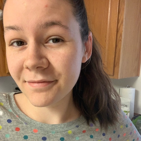 Meet your Posher, Hannah - Picture 1 of 1